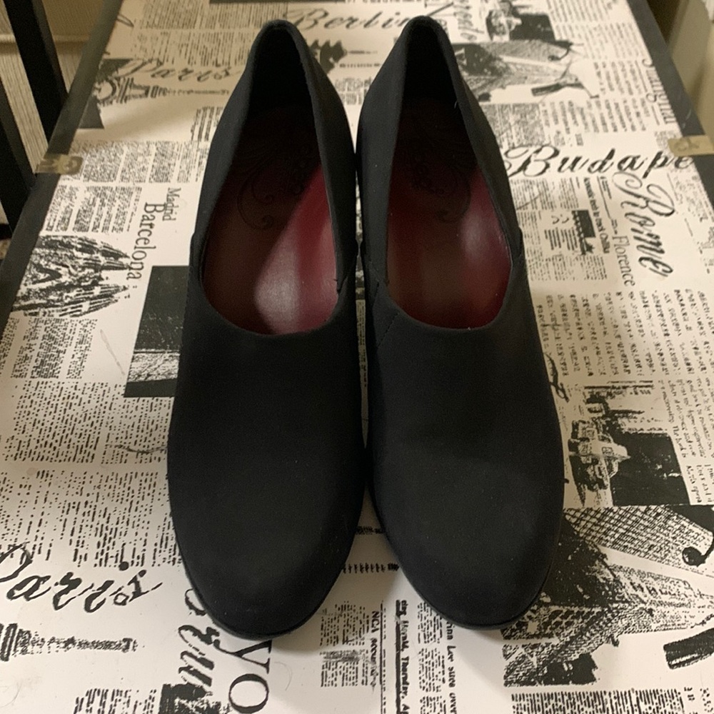 Abeo B.I.O System Black Heels Round Toe Bootie